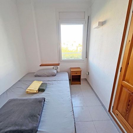 Apartamento De 3 Habitaciones En El Centro L' Escala Luaran gambar