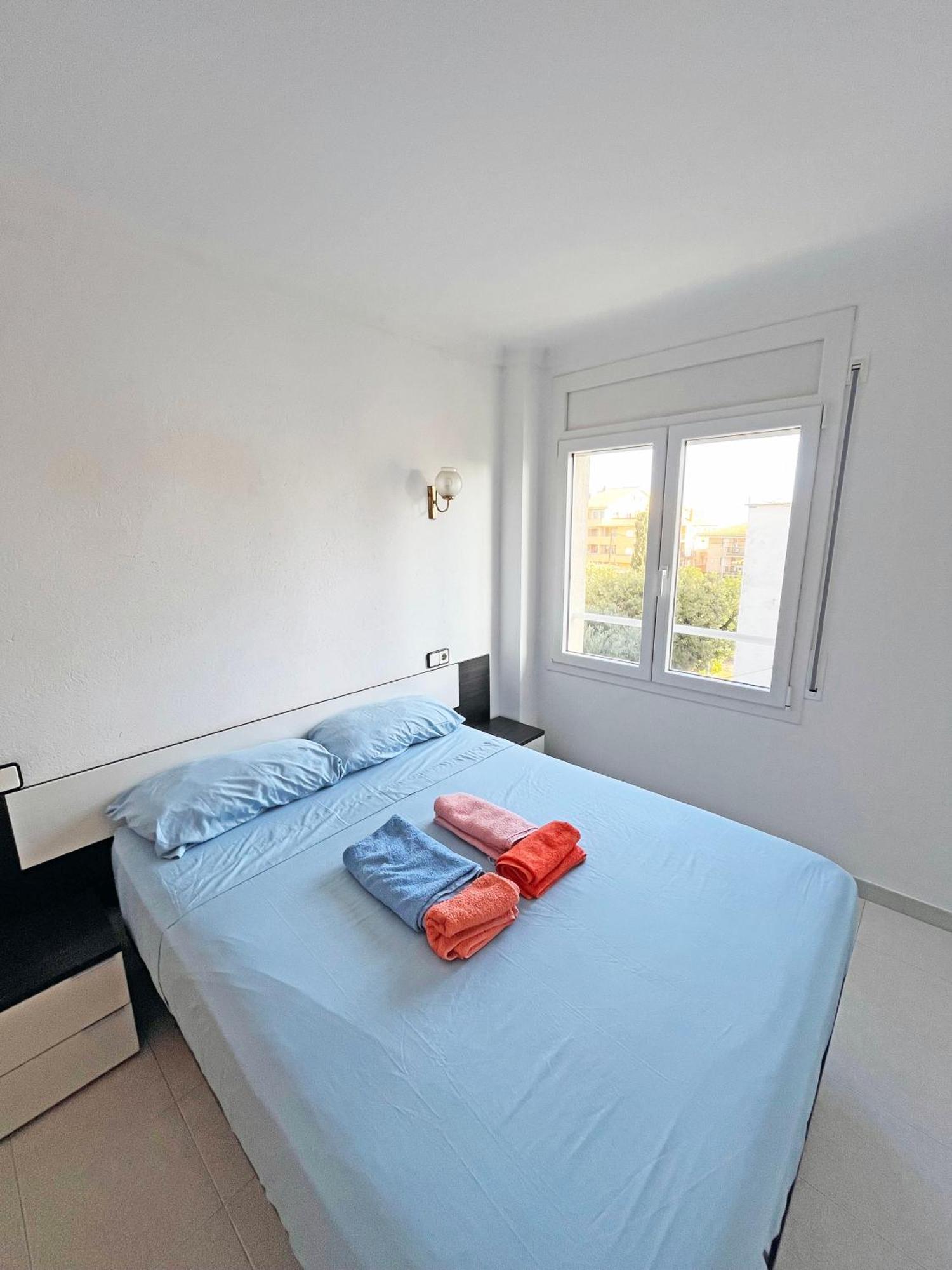 Apartamento De 3 Habitaciones En El Centro L' Escala Luaran gambar