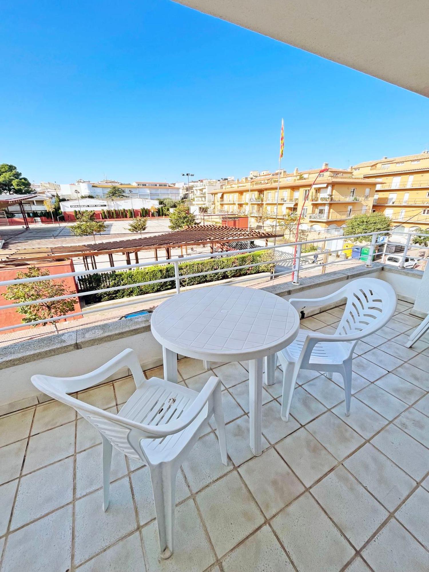 Apartamento De 3 Habitaciones En El Centro L' Escala Luaran gambar