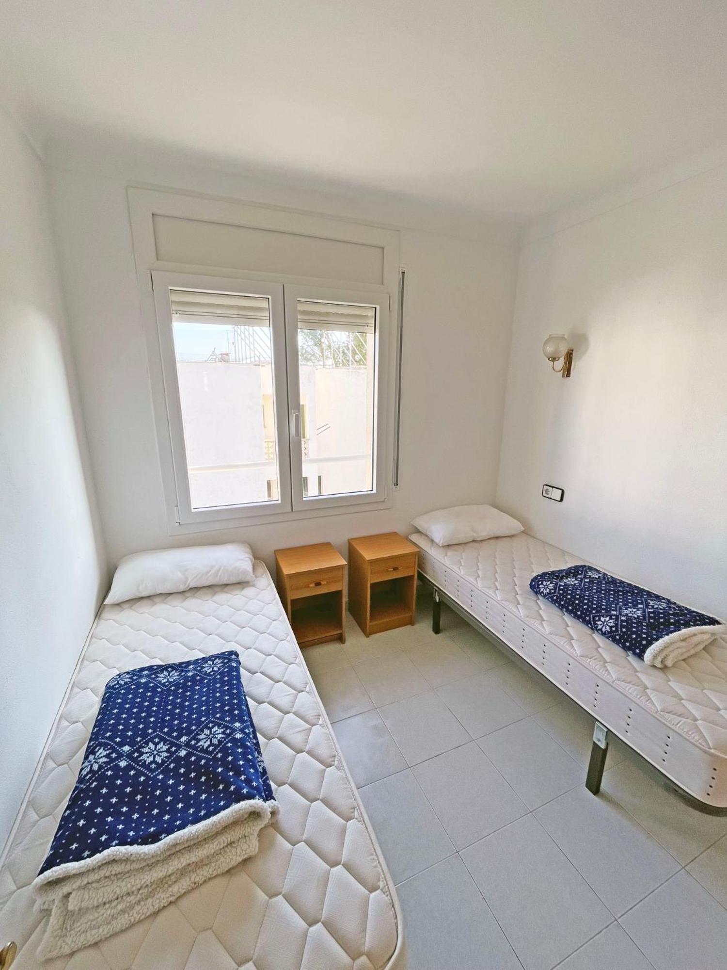 Apartamento De 3 Habitaciones En El Centro L' Escala Luaran gambar